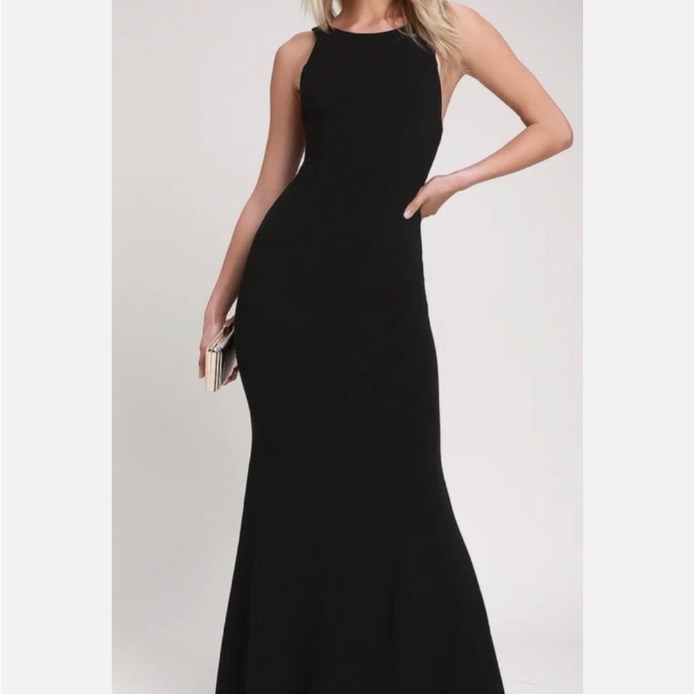 Lulu's Classic Black Maxi Dress